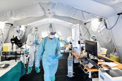 Các bệnh viện ở Italy căng mình đối phó với dịch Covid-19