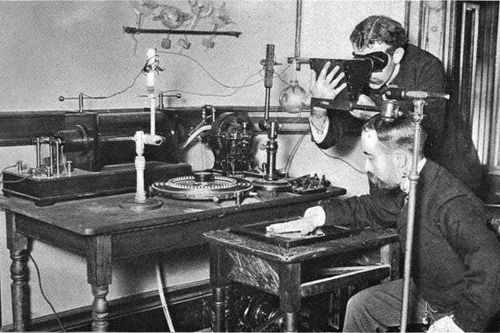 1001 thắc mắc: Ai là người phát hiện ra tia X?