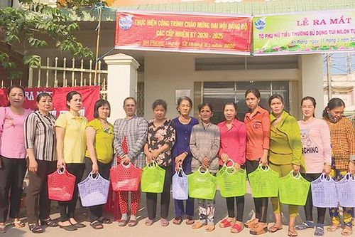 Mô hình tiểu thương sử dụng túi nilon tự hoại