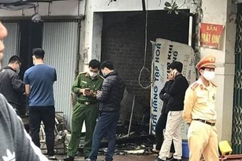 Cháy nhà lúc nửa đêm, 4 người trong gia đình thương vong