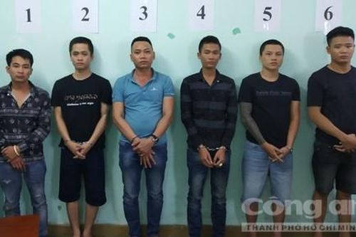 Băng 'tín dụng đen' chém gần đứt lìa tay người quen con nợ ở Sài Gòn