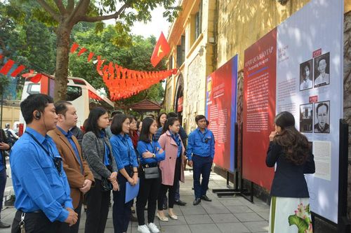 Sống động những trang sử vàng huyền thoại