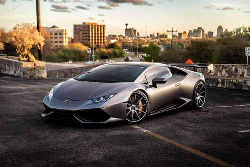 Siêu xe Lamborghini Huracan đầu tiên thế giới dùng hộp số sàn