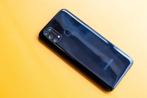 Chi tiết Galaxy M31 - 4 camera sau, pin 6.000 mAh, giá 6,5 triệu
