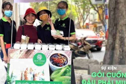 Tặng 10.000 chiếc gỏi cuốn tại chương trình 'Gỏi cuốn-đâu phải muốn là có'