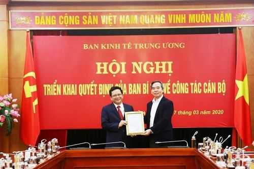 Công bố quyết định bổ nhiệm Phó Trưởng Ban Kinh tế T.Ư