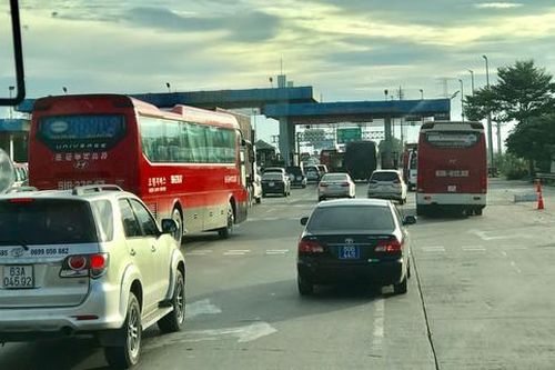 Phải hoàn thành triển khai thu phí không dừng trong năm 2020