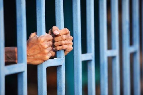 Dịch Covid-19: Iran tạm thời thả khoảng 85.000 tù nhân, Trung Quốc xử lý gần 160.000 tấn chất thải y tế