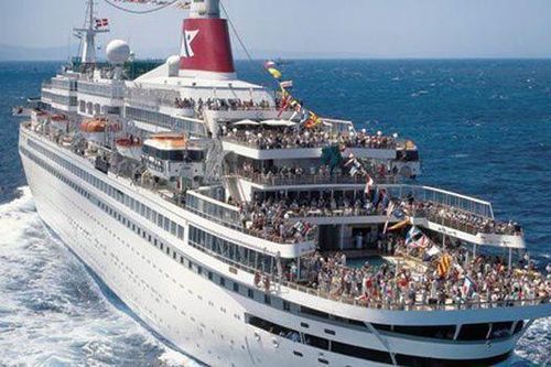 Cuba đồng ý đón tàu du lịch có khách nhiễm SARS-CoV-2