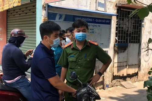 TPHCM cách ly 6 căn hộ nghi có người dương tính Covid-19