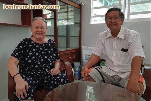 Tôi nuối tiếc khi vợ bị parkinson mà không biết cách này sớm hơn