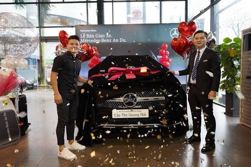 Quang Hải tậu xế sang Mercedes-Benz giá 2,4 tỷ đồng