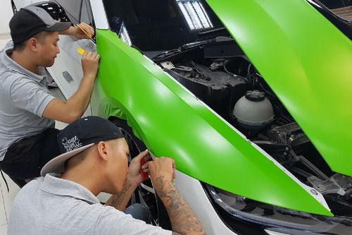 Thay đổi màu sơn xe ô tô không khai báo sẽ bị phạt bao nhiêu?