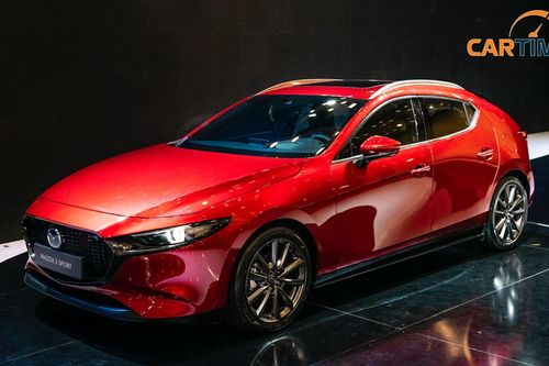 Mazda tiếp tục tung ưu đãi cho hàng loạt mẫu xe 'hot', cao nhất lên tới 100 triệu đồng.