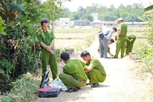 Đâm chết người ngay tại UBND xã do mâu thuẫn