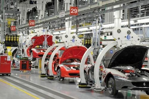Đến lượt Ferrari ngừng sản xuất xe vì Covid-19