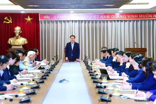 Bí thư Thành ủy Hà Nội Vương Đình Huệ làm việc với Ban Tổ chức Thành ủy