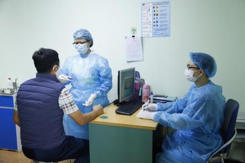 Bác sĩ Bệnh viện K khuyến cáo 'không vì sợ COVID-19 mà chậm trễ khám ung thư'