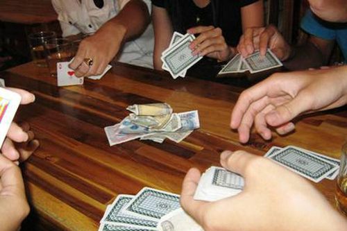 Bắt kẻ giết người tại sòng bạc lẻ ở TP.HCM