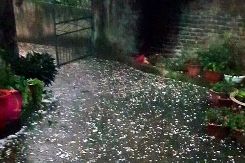 Dự báo thời tiết: Mưa đá gây thiệt hại nặng, vùng núi Bắc Bộ còn mưa rất to