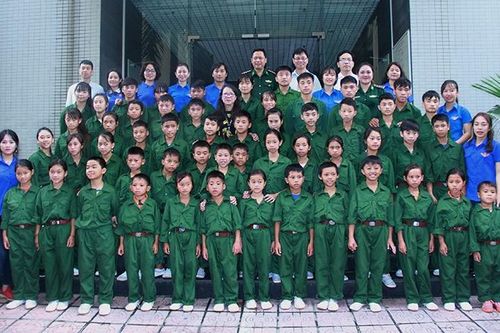 Ấm lòng người dân biên giới