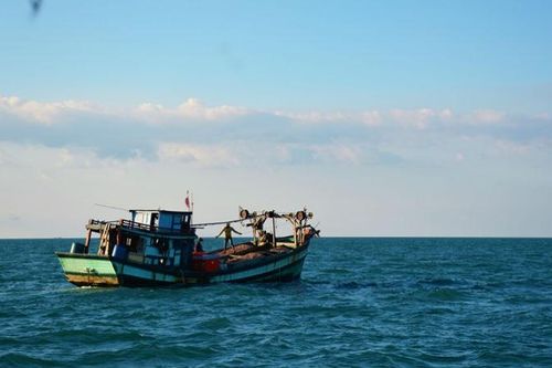 Nhảy xuống biển vớt thuyền thúng, ngư dân đuối nước tử vong