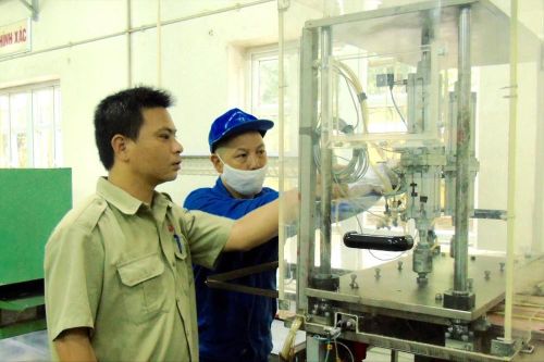 Cống hiến tài năng, lan tỏa yêu thương