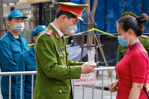 Yên Bái bỏ quy định cách ly người về từ Hà Nội