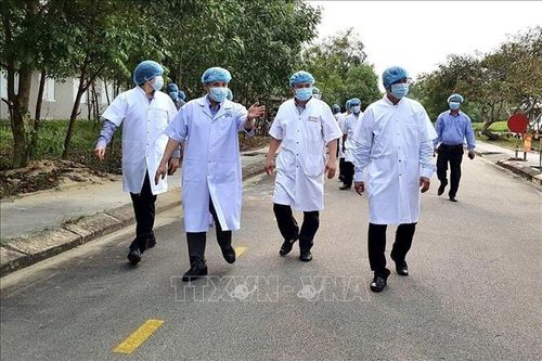 Thứ trưởng Bộ y tế 'thị sát' công tác phòng, chống dịch COVID-19 tại Thừa Thiên - Huế