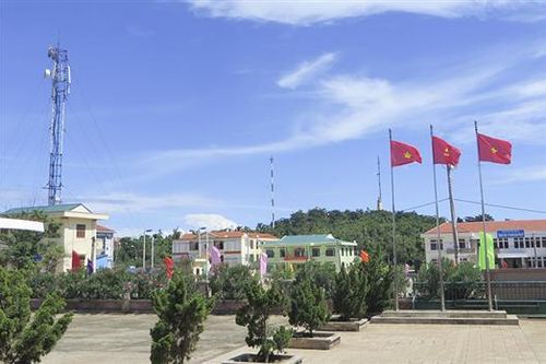 Vận động xây dựng huyện đảo Cồn Cỏ xanh, sạch, đẹp