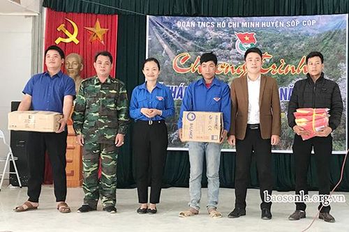 Sốp Cộp: Chương trình 'Tháng Ba biên giới'