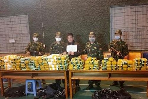 Phá đường dây ma túy xuyên quốc gia, thu gần 250 kg 'hàng đá'