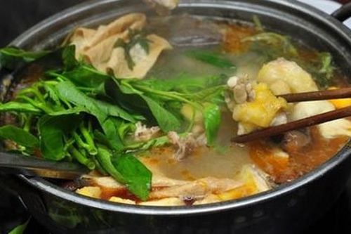 Muốn ăn món lẩu gà ngon, bổ thì cần tránh xa những loại rau quen thuộc này
