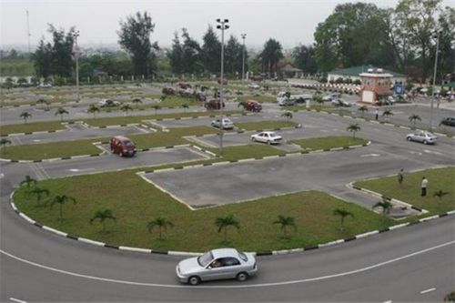 Hà Nội tạm dừng thi bằng lái xe trong 1 tháng do Covid-19