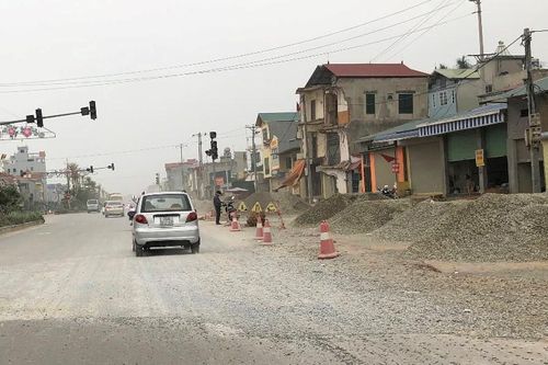 QL6 tắc kéo dài, dự án cải tạo 'đắp chiếu'10 năm