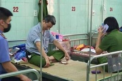 Nổ súng ngăn chặn cát tặc, Đại úy Công an bị đối tượng đạp ngã xuống sông
