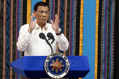 Tổng thống Philippines tuyên bố đơn phương ngừng bắn với lực lượng nổi dậy