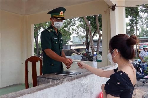 Campuchia đề nghị Việt Nam phối hợp để vận tải hàng hóa qua biên giới không gián đoạn