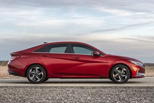 Cận cảnh Hyundai Elantra 2021 vừa trình làng, cạnh tranh với Mazda3, Honda Civic