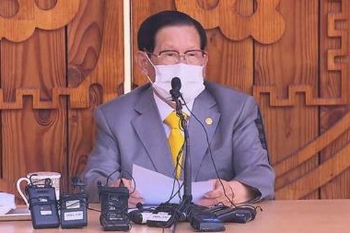 Cái chết của Thượng đế và sự sinh sôi của virus
