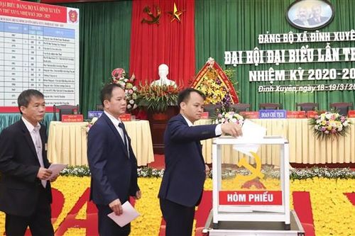 Không còn hộ nghèo, phấn đấu trở thành xã nông thôn mới kiểu mẫu