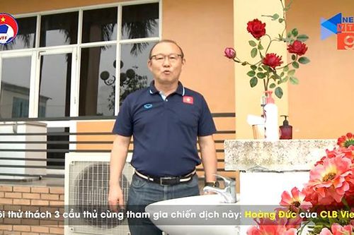 Bóng đá và 'vũ điệu rửa tay'