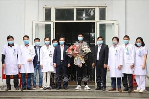 Bệnh nhân thứ 18 nhiễm Covid-19 tại Ninh Bình được xuất viện