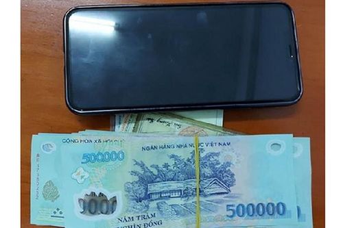 Lời khai của nam thanh niên quay clip phòng tắm để cưỡng dâm