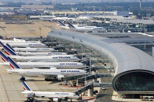 Bộ Ngoại giao cập nhật thông tin về 46 công dân Việt Nam mắc kẹt tại sân bay Charles de Gaulle