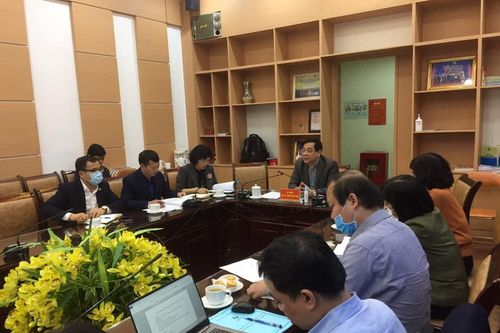 Bộ Y tế thành lập tổ Hội chẩn chuyên môn điều trị ca bệnh COVID-19 diễn biến nặng