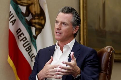 Thống đốc California (Mỹ) ban bố lệnh phong tỏa, cảnh báo trên 25 triệu dân nguy cơ mắc COVID-19