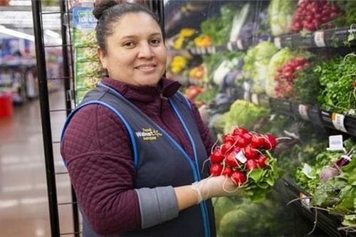 Chuyện ngược đời ở Walmart và Amazon giữa dịch Covid-19
