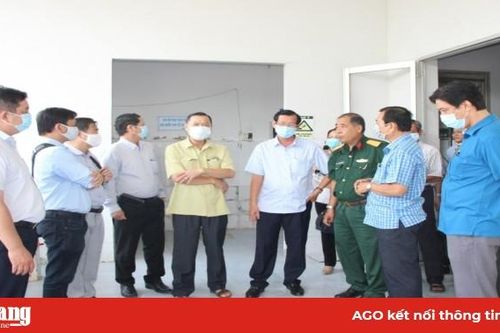 Phó Bí thư Thường trực Tỉnh ủy An Giang Võ Anh Kiệt kiểm tra công tác phòng, chống dịch Covid-19 tại Chợ Mới và Phú Tân