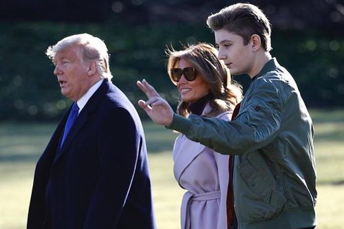 Barron Trump cao gần 2 m ở tuổi 14